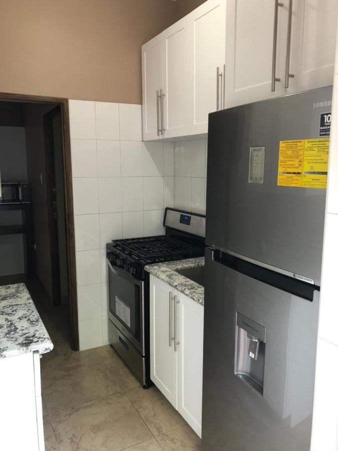 Le Quad - One Bedroom & Studio Apt - Private, Spacious & Secured Kingston Kültér fotó